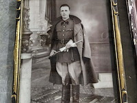Lot 112 - lot antieke portretfoto en familiefoto in diverse omlijsting - afbeelding 6 van  6