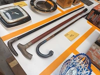 Lot 112 - lot wandelstokken. 3 stuks