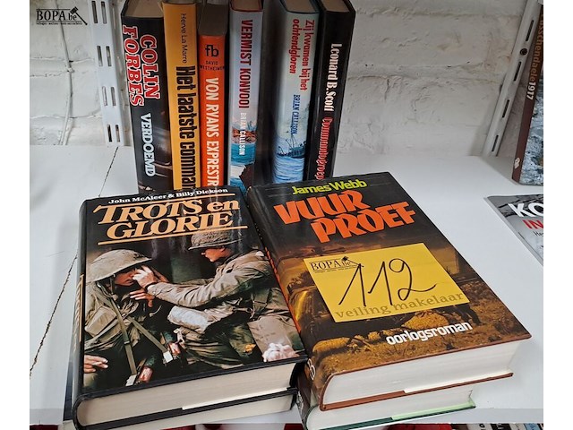 Lot 112 - oorlogsromans 10 stuks - afbeelding 1 van  3