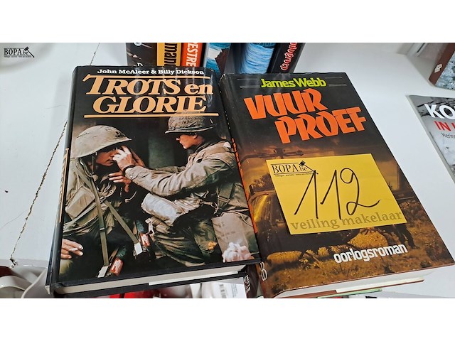 Lot 112 - oorlogsromans 10 stuks - afbeelding 2 van  3