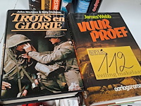 Lot 112 - oorlogsromans 10 stuks - afbeelding 2 van  3