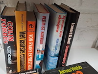 Lot 112 - oorlogsromans 10 stuks - afbeelding 3 van  3