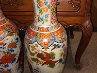 Lot 112 - oosterse vazen xl. 3 stuks - afbeelding 5 van  6