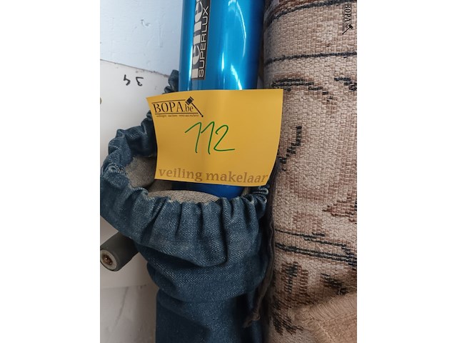 Lot 112 - perfecta projectiescherm - afbeelding 1 van  3