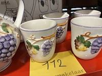 Lot 112 - vintage portugese keramische wijnkan met bekers - afbeelding 3 van  3