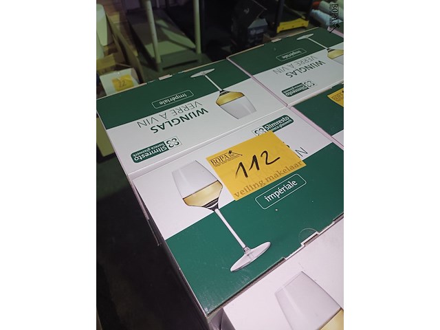 Lot 112 - wijnglas in doos. 8 dozen - afbeelding 1 van  2