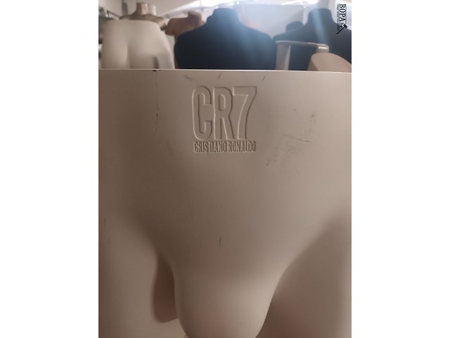 Lot 113 - cristiano ronaldo benen en heupmodel - afbeelding 2 van  3