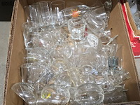 Lot 113 - doos diverse glazen - afbeelding 2 van  2