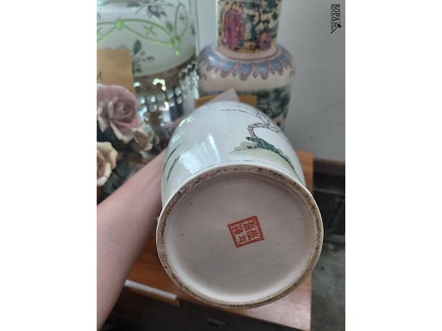 Lot 113 - duo chinese vazen met stempel - afbeelding 4 van  6