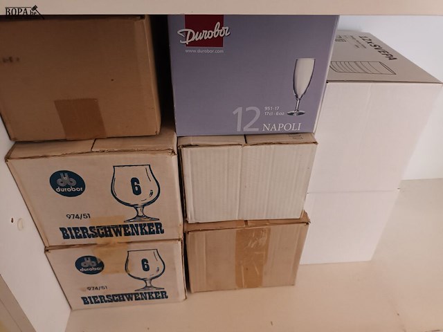 Lot 113 - keukengerei. inhoud toogmeubel - afbeelding 2 van  6