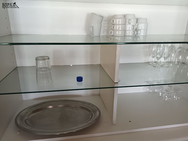 Lot 113 - keukengerei. inhoud toogmeubel - afbeelding 4 van  6