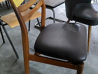 Lot 113 - lot 4 stoelen scandinavisch - afbeelding 2 van  9