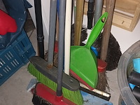 Lot 113 - lot schoonmaakmateriaal - afbeelding 3 van  3