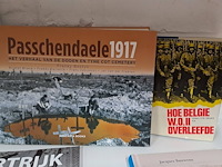 Lot 113 - oorlog boeken over kortrijk 8 stuks - afbeelding 4 van  4