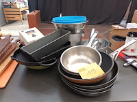 Lot 113 - pannen en keukengerei. 19 stuks - afbeelding 1 van  5