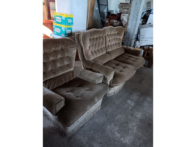 Lot 113 - stoffen salon - afbeelding 2 van  2