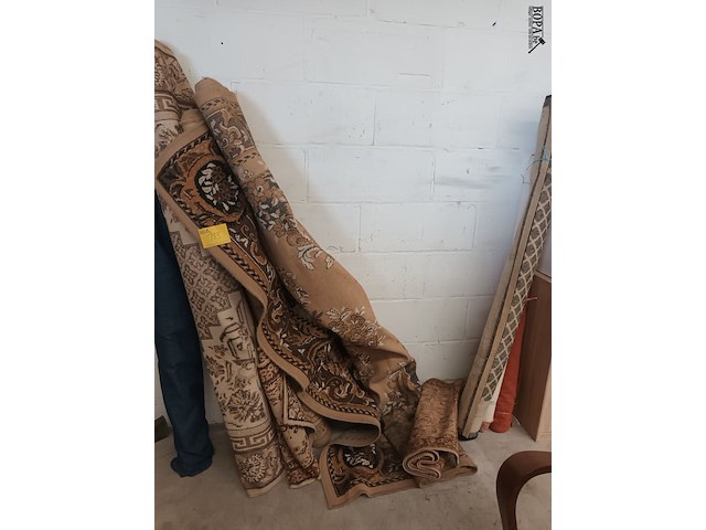 Lot 113 - tapijten. 7 stuks - afbeelding 1 van  4