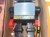 Lot 113 - vintage speelgoed robot - afbeelding 2 van  5