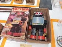Lot 113 - vintage speelgoed robot - afbeelding 5 van  5