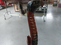 Lot 113 - wandelstok met slangsculptuur - afbeelding 3 van  3