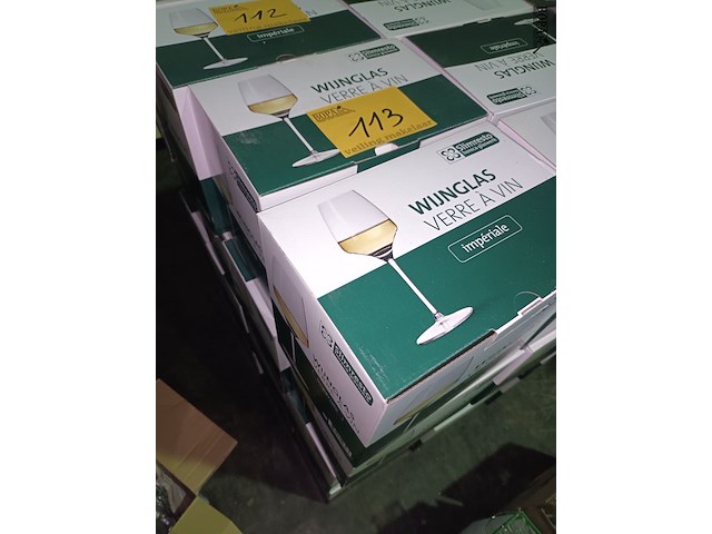 Lot 113 - wijnglas in doos. 8 dozen - afbeelding 1 van  2