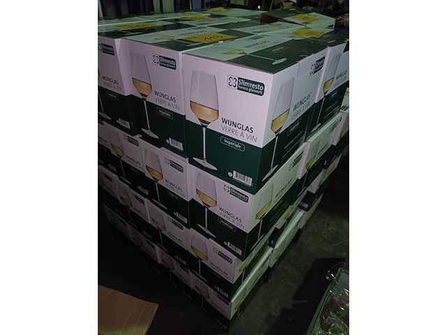 Lot 113 - wijnglas in doos. 8 dozen - afbeelding 2 van  2