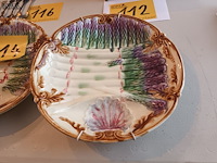 Lot 114 - aspergeborden majolica. 3 stuks - afbeelding 2 van  5