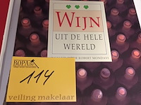 Lot 114 - boeken over wijn. 3 stuks - afbeelding 3 van  4