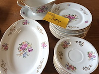Lot 114 - borden en sauskom. 22 stuks - afbeelding 3 van  3