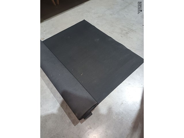 Lot 114 - darts bord en tapijt - afbeelding 4 van  4