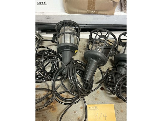 Lot 114 - looplamp - 4 stuks met bevestiging 230v - afbeelding 2 van  3