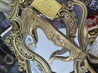 Lot 114 - lot kuifspiegels met muurconsole bladgoud - afbeelding 6 van  6