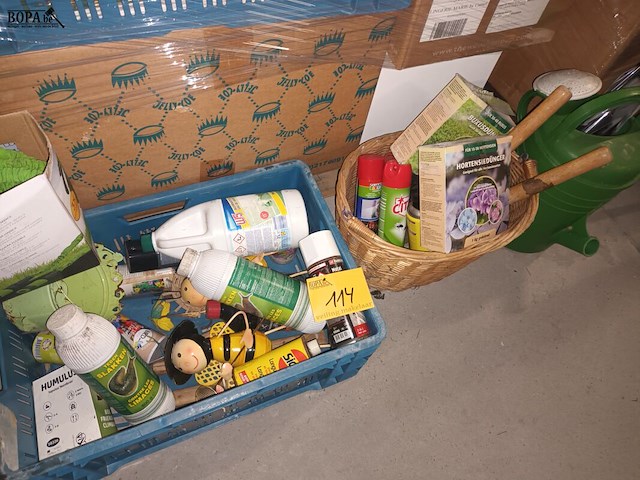 Lot 114 - lot tuinmateriaal - afbeelding 1 van  5