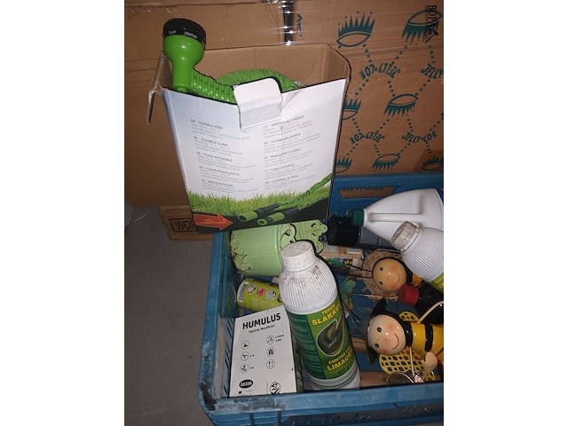 Lot 114 - lot tuinmateriaal - afbeelding 2 van  5