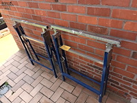 Lot 114 - metalen verstelbare schraag. 2 stuks - afbeelding 2 van  4