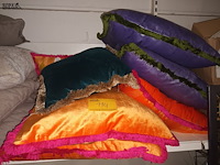 Lot 114 - sierkussens. 7 stuks - afbeelding 1 van  3