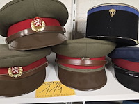 Lot 114 - tjechië slowakije 5 kepies - afbeelding 1 van  5