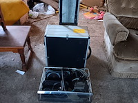 Lot 114 - trolley koffer en speakers - afbeelding 1 van  2