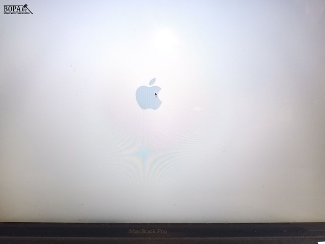 Lot 115 - apple macbook pro - afbeelding 3 van  4