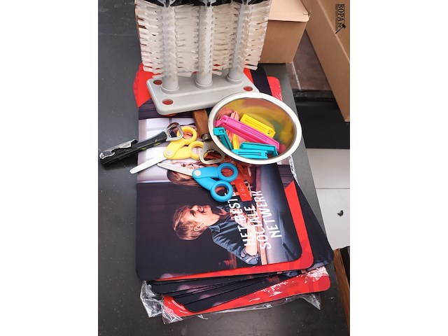 Lot 115 - barbenodigdheden - afbeelding 4 van  5