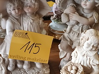 Lot 115 - beelden. 3 stuks - afbeelding 1 van  4