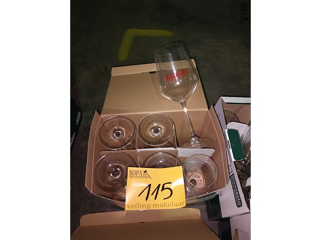 Lot 115 - diverse cocktail glazen. 4 dozen - afbeelding 2 van  4