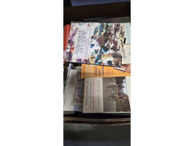 Lot 115 - doos diverse boeken - afbeelding 2 van  2