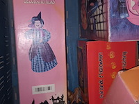 Lot 115 - heksen en pompoenen. 6 stuks - afbeelding 3 van  4