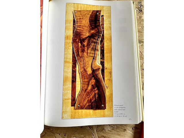 Lot 115 - imatation des bois + tehe handbook of painted decoration +sc - afbeelding 3 van  17