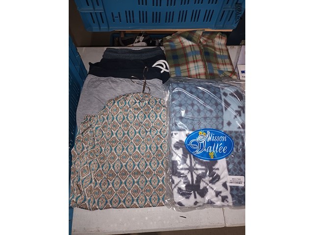 Lot 115 - kledij dames en heren. 26 stuks - afbeelding 3 van  4