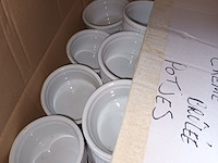 Lot 115 - kommen, borden en plateau’s - afbeelding 2 van  4