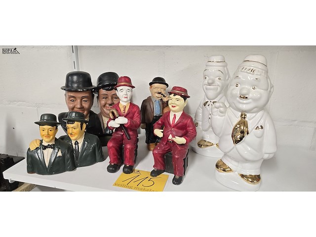 Lot 115 - laurel & hardy beeldjes 7 stuks - afbeelding 1 van  5