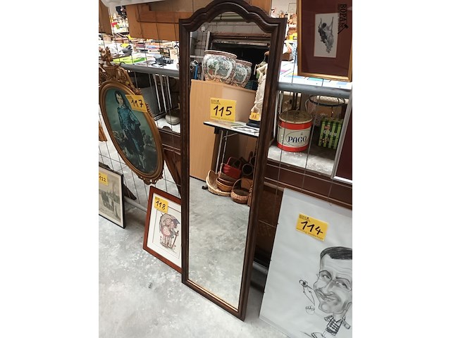 Lot 115 - spiegel - afbeelding 1 van  3
