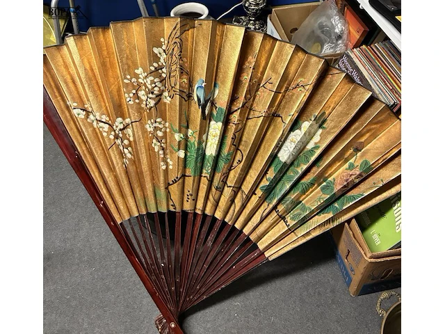 Lot 115 - vintage grote chinese waaier - afbeelding 1 van  1